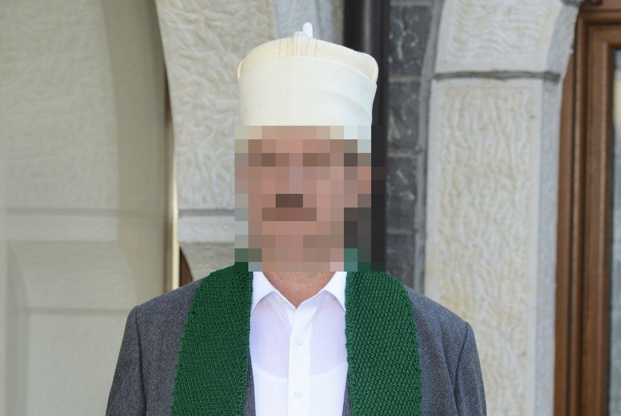 Kosovalı imam ve ailesi milyonluk dolandırıcılık suçlamasıyla yargılanıyor