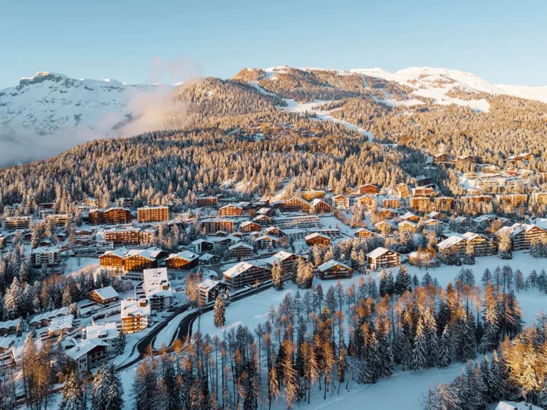 Crans-Montana’daki bar faciası turizmi sarstı: Oteller ve tatil evlerinde peş peşe iptaller