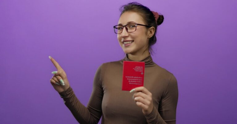 İsviçre’de vatandaşlık için 10 yıl kuralı korunuyor