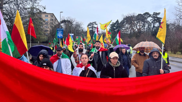 Cenevre’de özgürlük nöbeti’nde Rojava saldırıları protesto edildi
