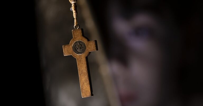 İsviçre’de rahip adaylarının dosyaları gizli tutuluyor