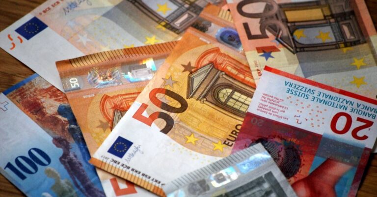 Euro tarihi dipte, İsviçreli şirketler karamsar