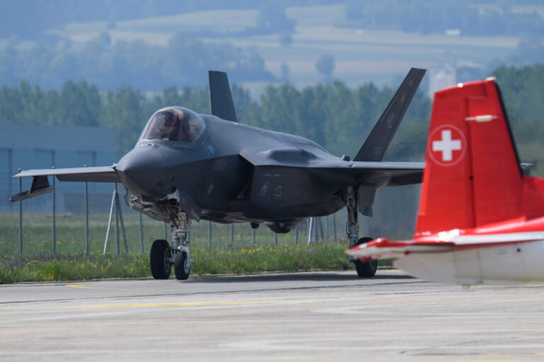 İsviçre ordusunun savunma projelerinde gecikme ve maliyet artışı