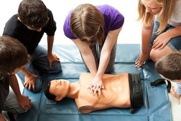 Valais okullarında ilk yardım eğitimi zorunlu olacak