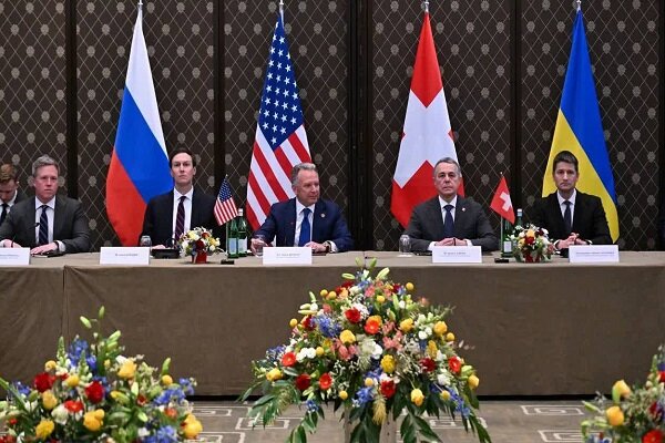 Cenevre’de Rusya, Ukrayna ve ABD savaşın sona ermesi için masaya oturdu