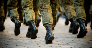 İsviçre ordusunda kadın ve erkek arasındaki ücret farkı kaldırılıyor