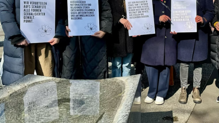 İsviçreli kadınlardan savaş karşıtı kampanya