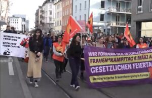 İsviçre’de 8 mart yürüyüşleri: kadınlar sokaklara çıktı