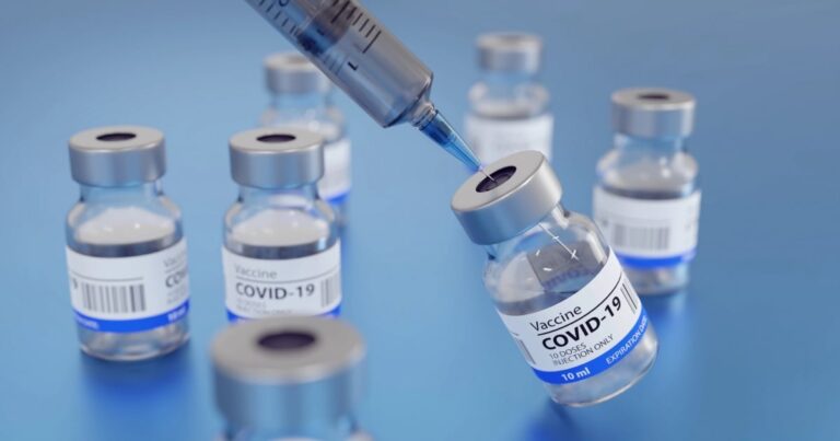 İsviçre Covid-19 aşı sözleşmelerini açıklayacak