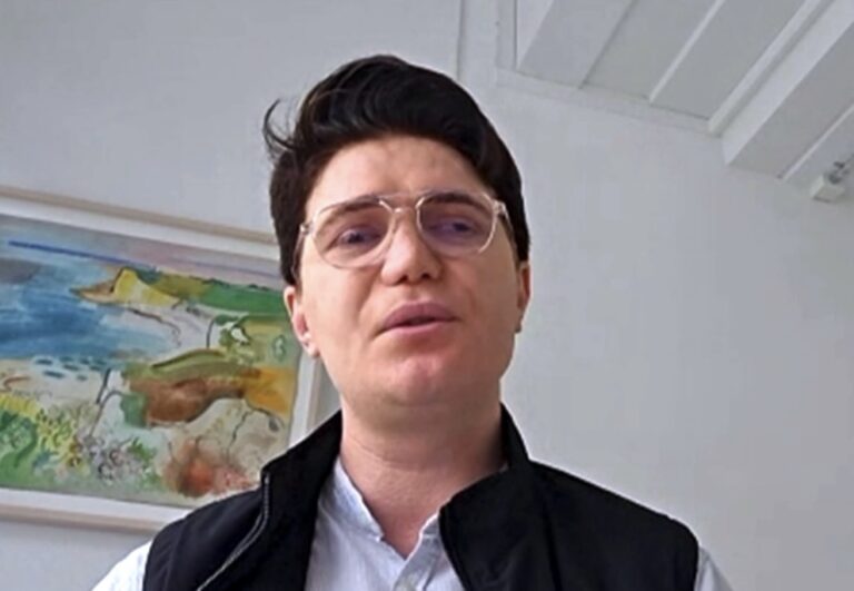 İsviçre’de yaşayan İranlı Kürt sürgün: “Şu anda naif olmaya hakkımız yok”