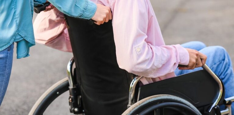 Engelli kızın normal okul mücadelesi Birleşmiş Milletler’e taşındı