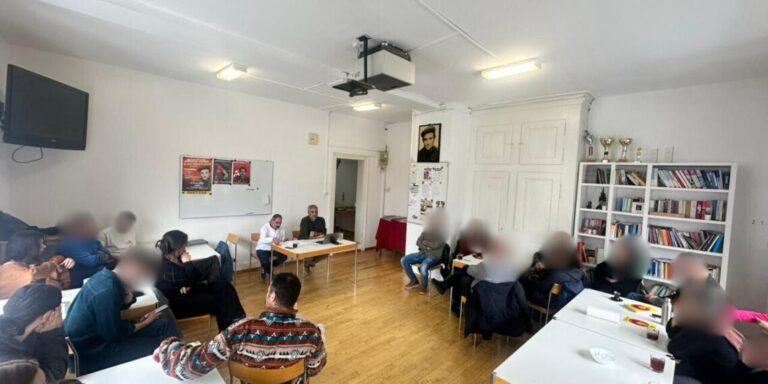 Zürih’te emperyalizm ve Ortadoğu’daki gerilim masaya yatırıldı