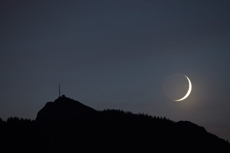 İsviçre semalarında nadir hilal gözlemi