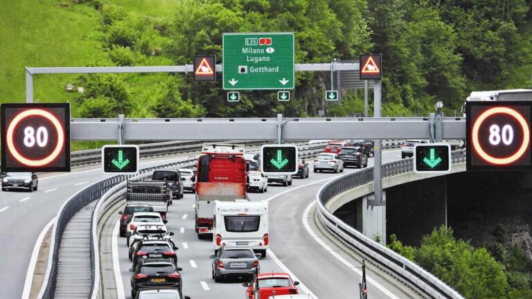 İsviçre’de transit araçlara geçiş ücreti geliyor