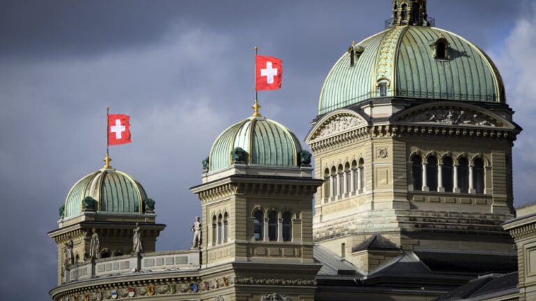İsviçre parlamentosunda kritik kararlar