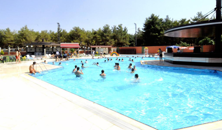 İsviçre’de yabancılara havuz kısıtlamasına yasal onay