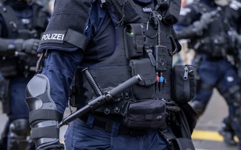 Basel’de sığınmacılara şiddet: üç polis görevden uzaklaştırıldı
