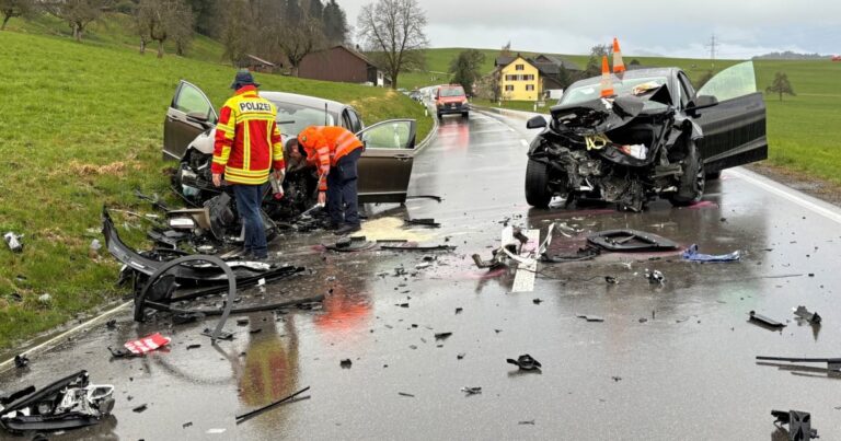 Thurgau’da iki otomobil kafa kafaya çarpıştı: 36 yaşındaki kadın ağır yaralı