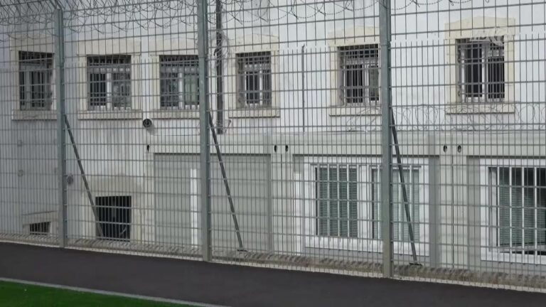 La Chaux-de-Fonds’ta cezaevi müdürünün ölümü tartışma yarattı