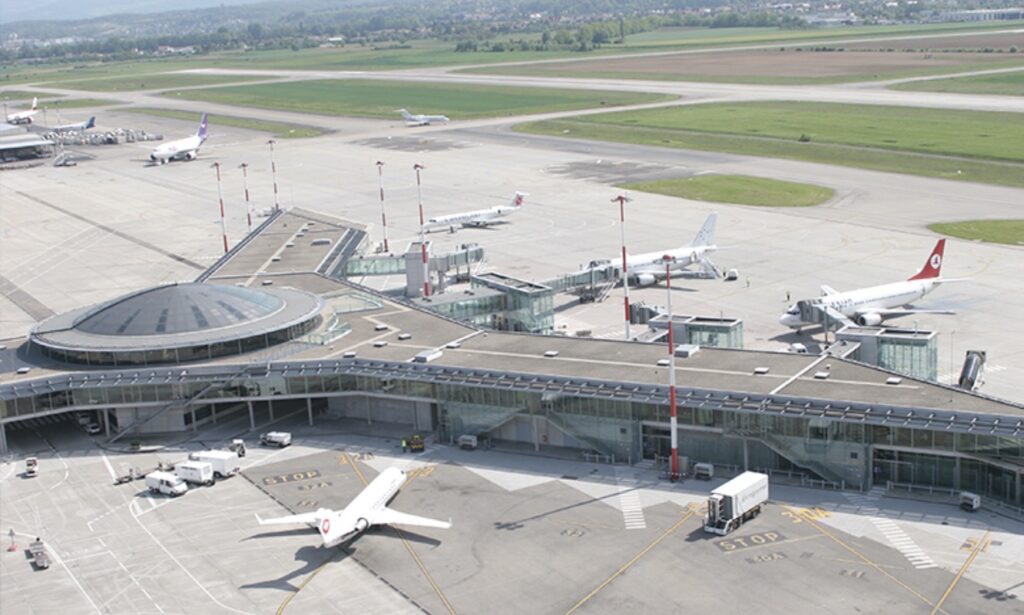 Basel Havalimanı’nda pist krizi: İstanbul hattı askıya alındı