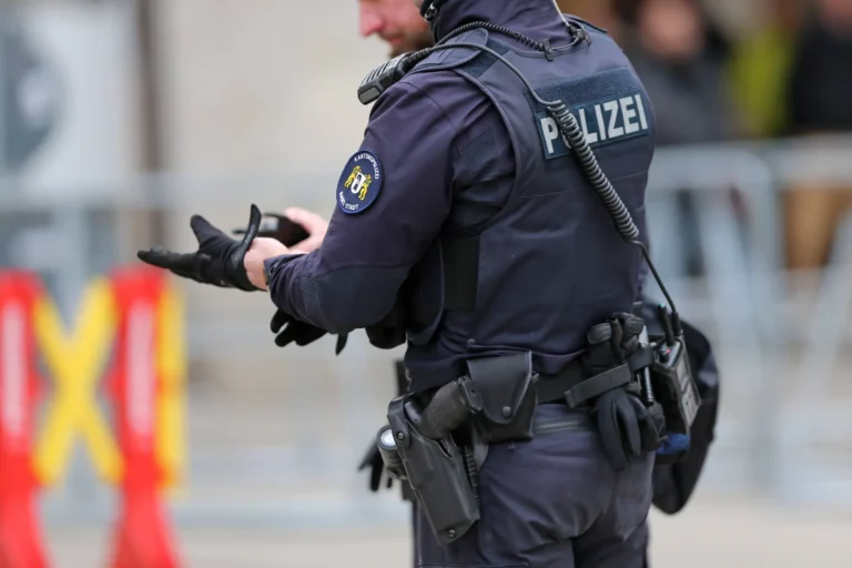 Basel’de polis şiddeti iddiası: mahkeme soruşturma açılmasını zorunlu kıldı