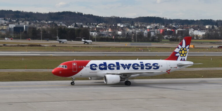 Edelweiss ABD ve Umman uçuşlarını iptal etti