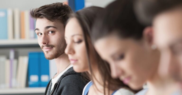 İsviçre’de 16 yaşa oy hakkı tartışması sandığa gidiyor