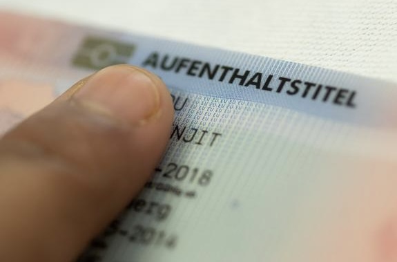 Sınır dışı kararı mahkemeden döndü