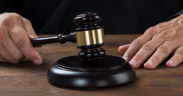 Babasını öldüren sanığa 13 yıl hapis cezası