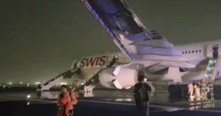 Swiss uçağı Delhi’de acil tahliye edildi