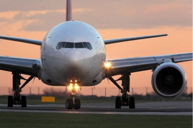 İsviçre’de uçak bileti vergisi girişimi: toplu taşımayı finanse etmeyi hedefliyor