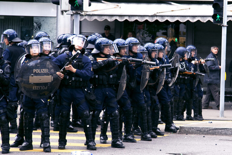 Zürih’te genişletilen polis yetkileri tartışma yarattı
