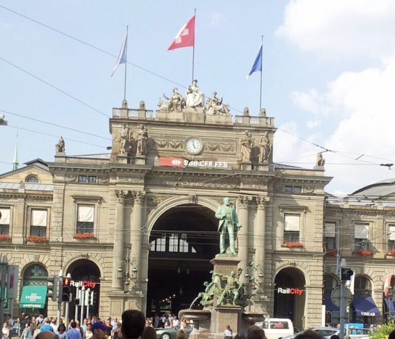Zürih Garı dünyanın en lüks tren istasyonu seçildi