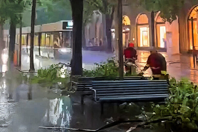 Şiddetli fırtına Zürih’i vurdu