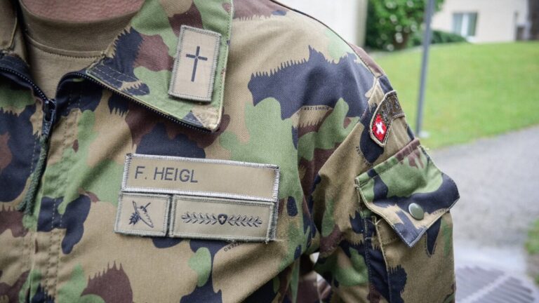 İsviçre’de rahipler ve papazlar artık askerlikten muaf olmayacak