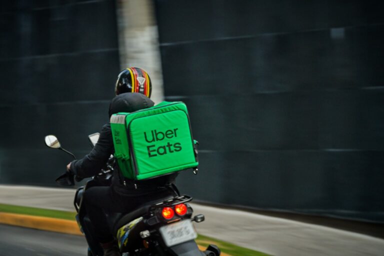 Mahkemeden Uber Eats kararı: Artık posta hizmeti sağlayıcısı sayılacak