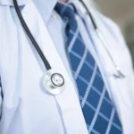 Kadın hastaları gizlice görüntülediği iddia edilen doktor tutuklandı