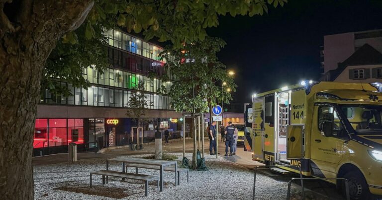 Oberwil’de kadın partnerini bıçakla yaraladı