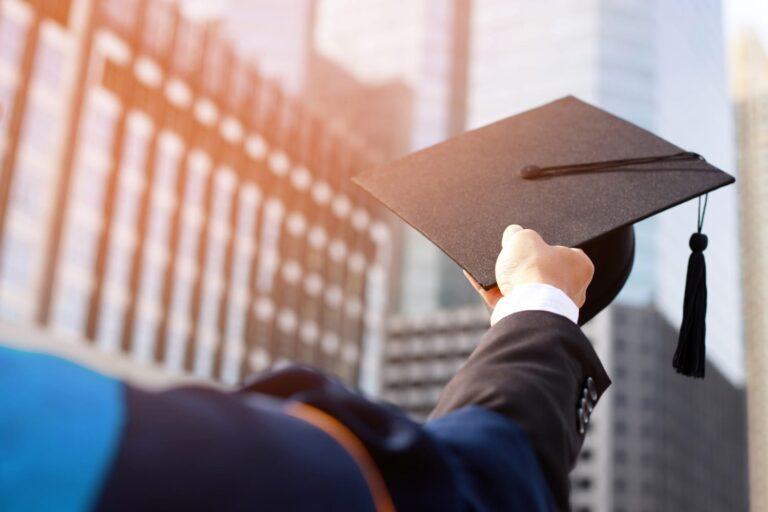 İsviçre’de yüksek lisans diploması iş bulmaya yetmiyor