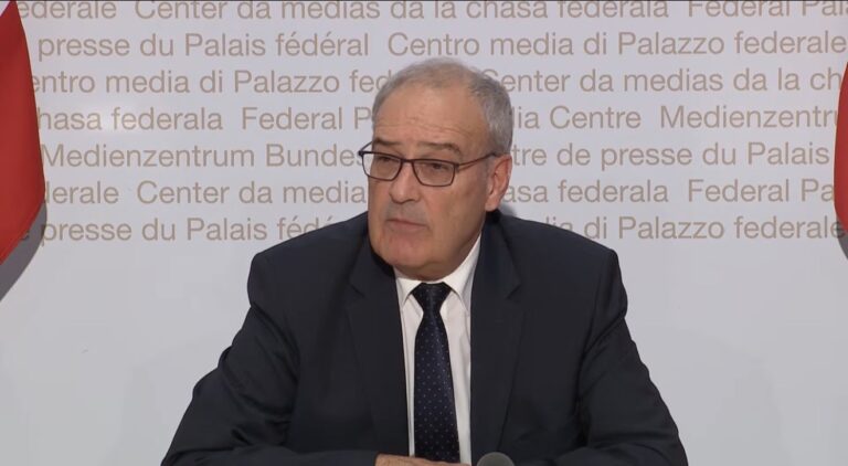 İsviçre Konfederasyon Başkanı görevini bırakıyor