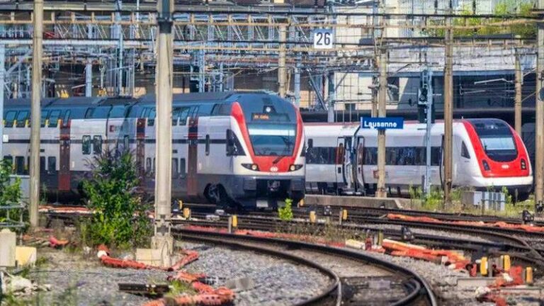İsviçre’de tren hattında yangın: Seferler durdu