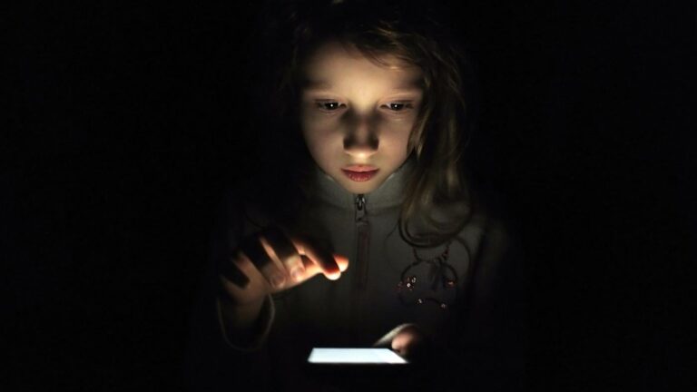 İsviçre’de çocuklara yönelik internet suçları artıyor